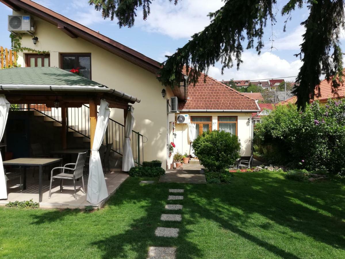 Gyoengyszem Vendeghaz Hotel Eger Exterior photo
